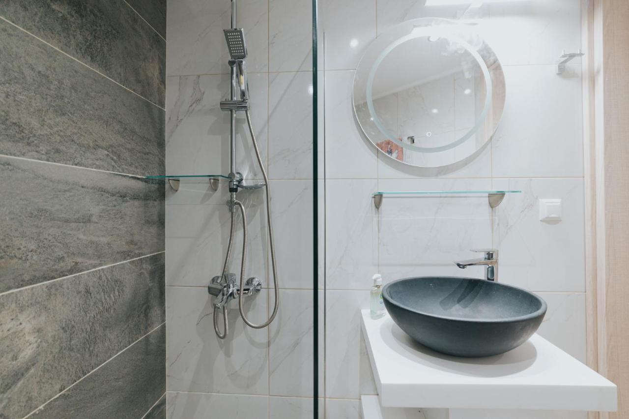 Comfy And Stylish Apartment เทสซาโลนิกิ ภายนอก รูปภาพ