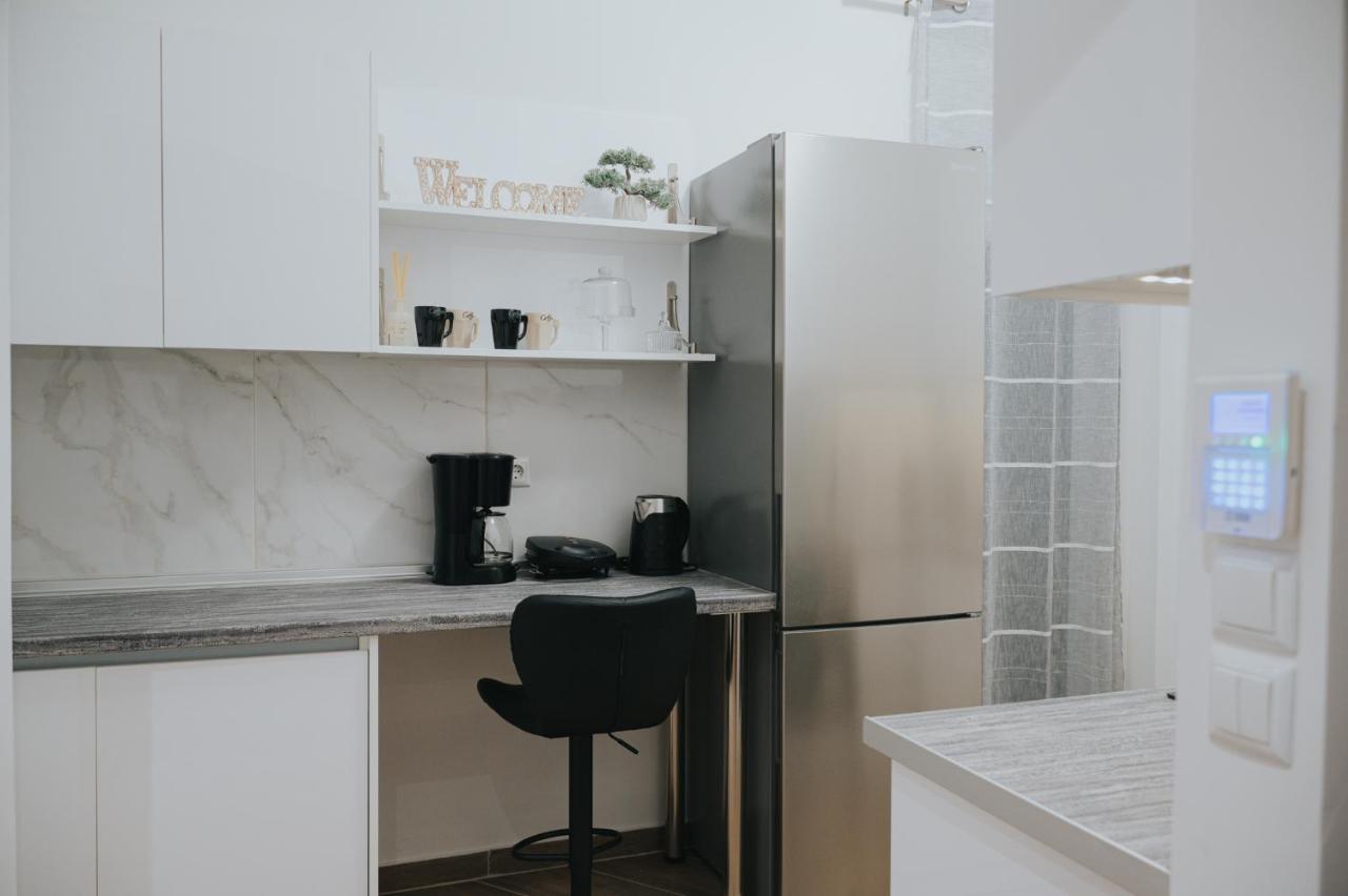 Comfy And Stylish Apartment เทสซาโลนิกิ ภายนอก รูปภาพ