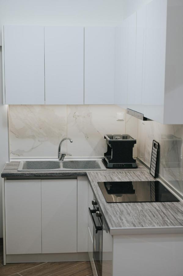 Comfy And Stylish Apartment เทสซาโลนิกิ ภายนอก รูปภาพ