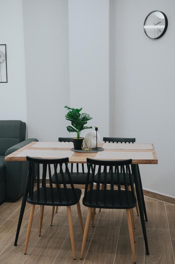 Comfy And Stylish Apartment เทสซาโลนิกิ ภายนอก รูปภาพ
