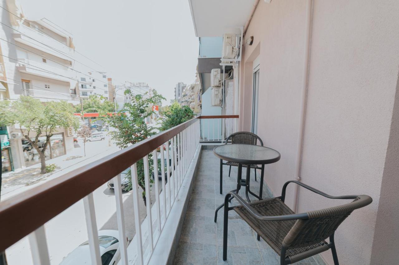 Comfy And Stylish Apartment เทสซาโลนิกิ ภายนอก รูปภาพ